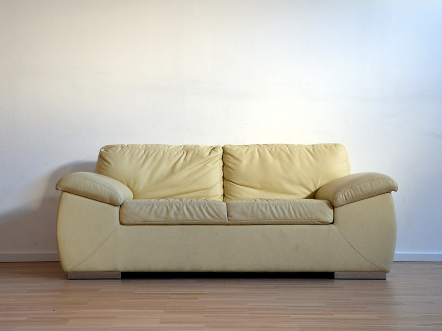 Tips on preventing leather from cracking